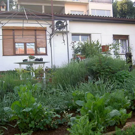 Apartman Thea Apartment *