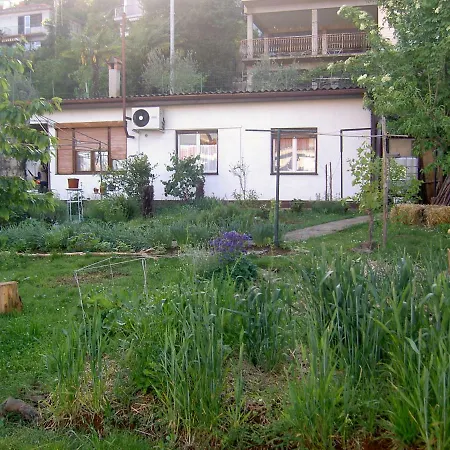 Apartman Thea *