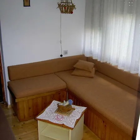 Apartment Apartman Thea *