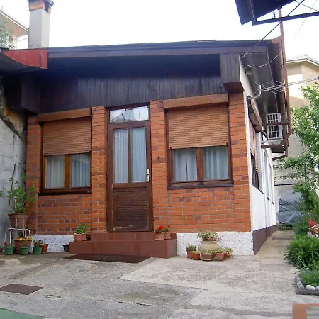 Apartment Apartman Thea