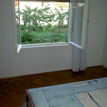 Apartman Thea Apartment